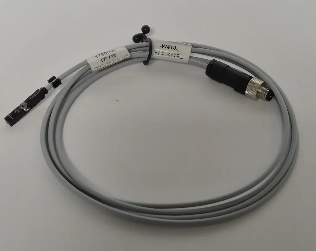 Proximity switch pre-assembled W410
