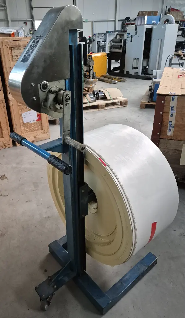 Roller lifting trolley