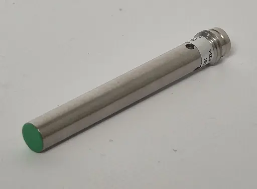 Proximity switch IFRM 06P37A4/S35L